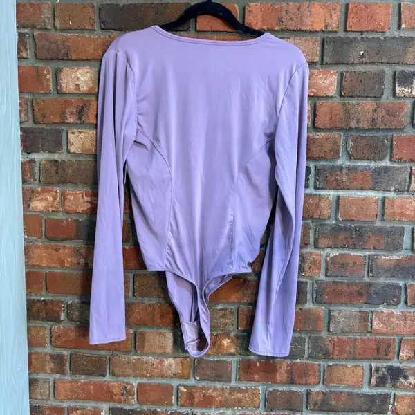 NWT Free People womens deep v long sleeve thong bodysuit lavender L - Image 5