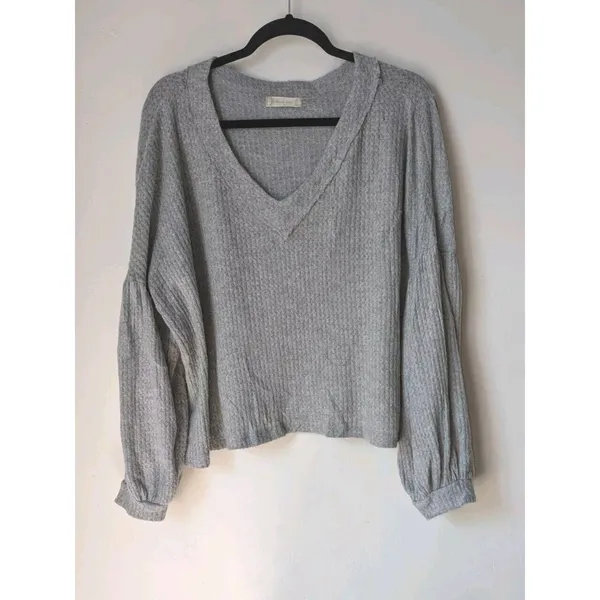 Altar'd State Women's V Neck Sweater Balloon Sleeves Gray Size M Pullover - Image 2