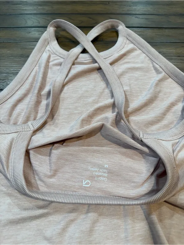 GAP brushed tech Jersey workout shirt size M​ - Image 6
