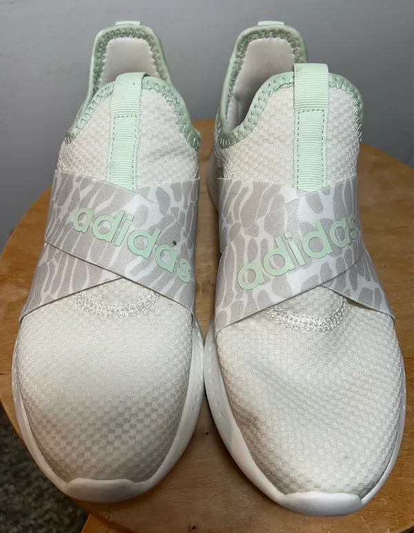Comfortable women's sneakers. Adidas.$27. - Image 3