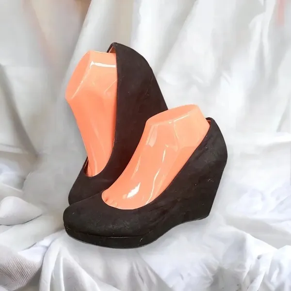 A.n.a wedge round toe suede heel size 8w‎ - Image 3