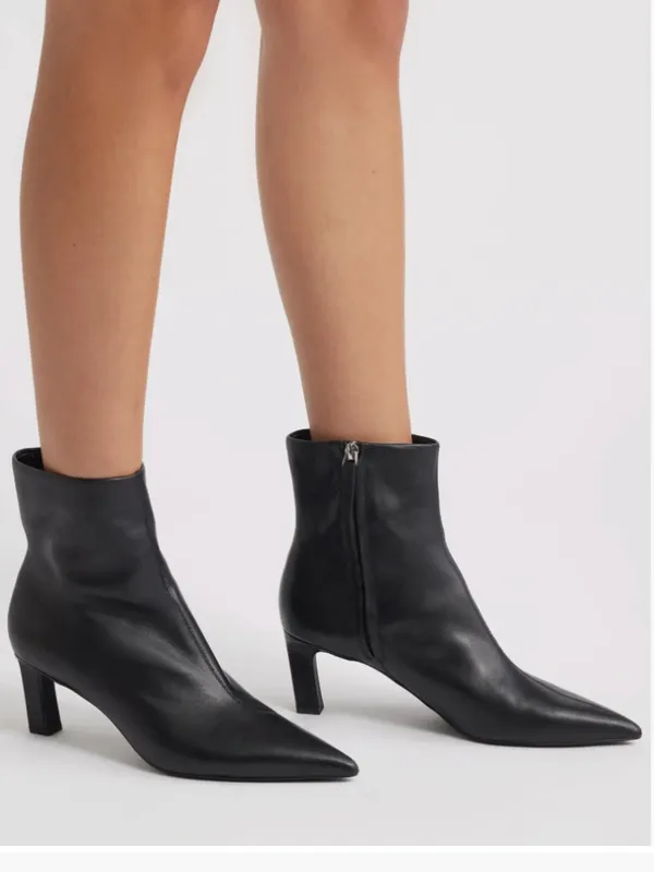 NEW Nordstrom Sisa Bootie 7.5 M, BLACK Leather Upper - Image 2