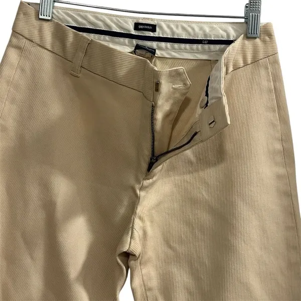 Gap Women's Cropped‎ Pants Size 6 Beige Straight Leg Casual - Image 2
