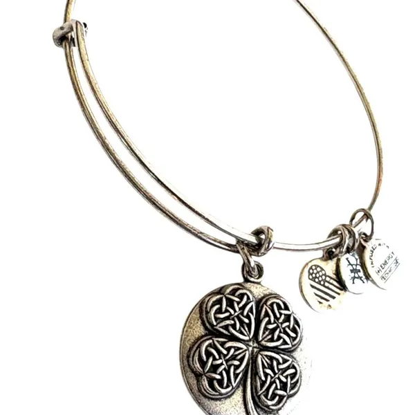 EUC Alex And Ani Shamrock Bracelet Silver - Image 5