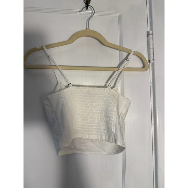 Abercrombie and Fitch White Cutout Crop Top Size XS - Image 3