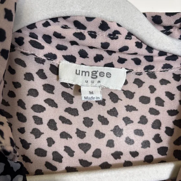 Umgee USA Medium‎ Tan Black Animal Print Button Down Chiffon Short Sleeve Blouse - Image 2