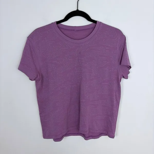 Lululemon Train to Be Short Sleeve Camo Dot Wisteria Purple Workout Top Size 10 - Image 2