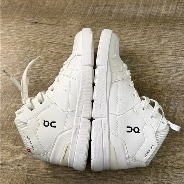Women’s On The Roger Clubhouse Mid Size 8.5 - Image 5