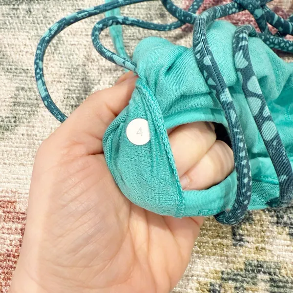 Lululemon Womens Free To Be Bra Size 4 Athletic Sports Yoga Outdoors Teal - Image 4