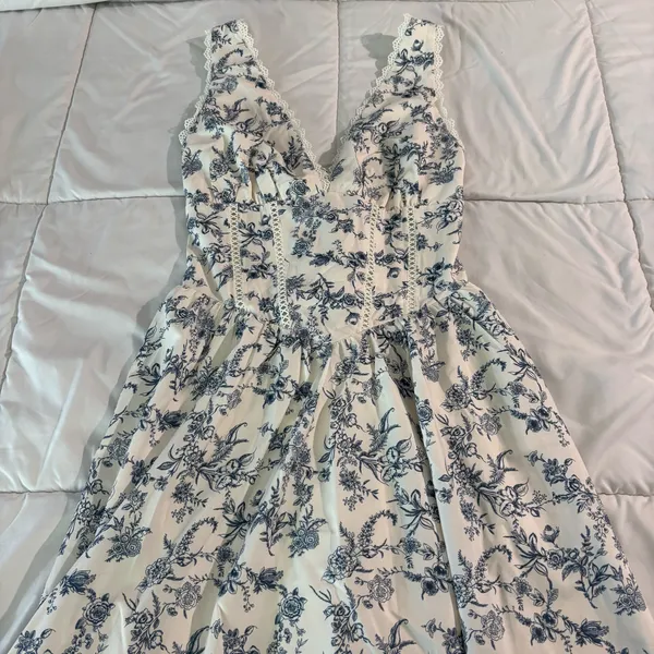 V Neck Floral Corset Midi Summer Wedding Guest Dress - Image 4