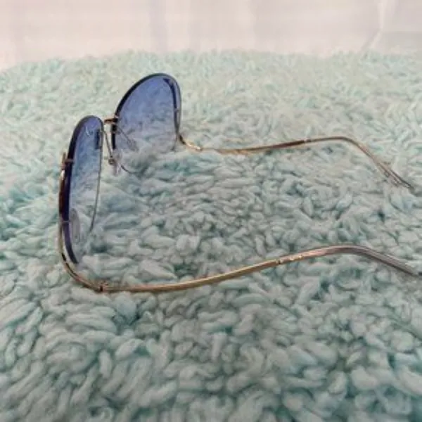 Rimless Blue Lens & Silver Sunglasses NWOT - Image 4