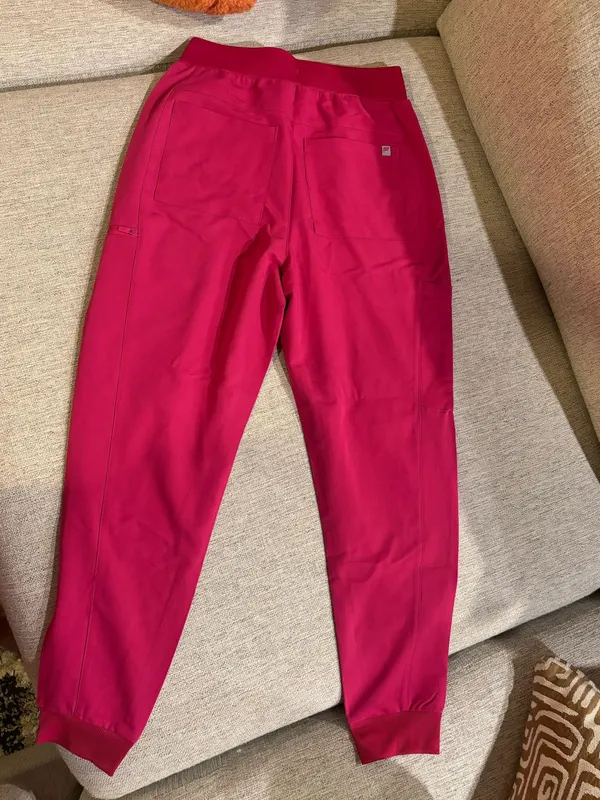Pink Fabletics Scrub set xs/s - Image 6