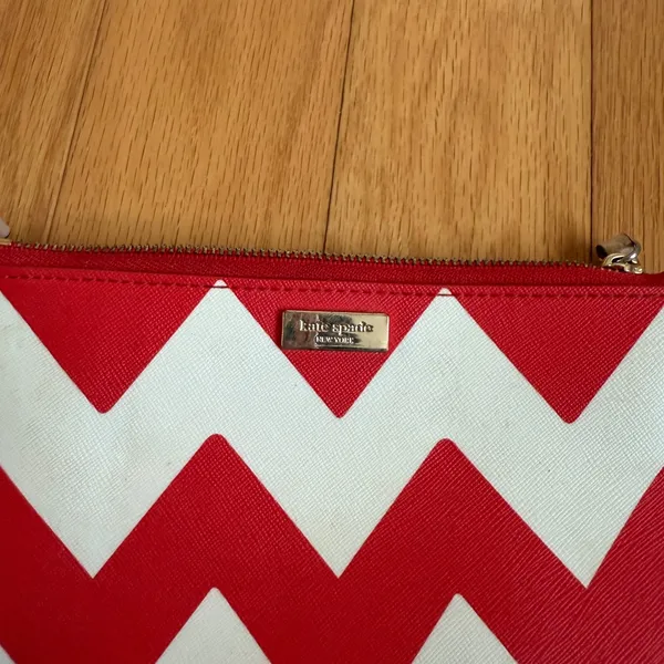 Kate Spade‎ New York Red White Chevron Zigzag Wristlet Clutch Pouch Bag - Image 2
