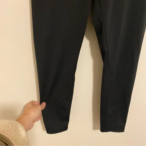 Jolyn The Maya Black Leggings size Medium - Image 3