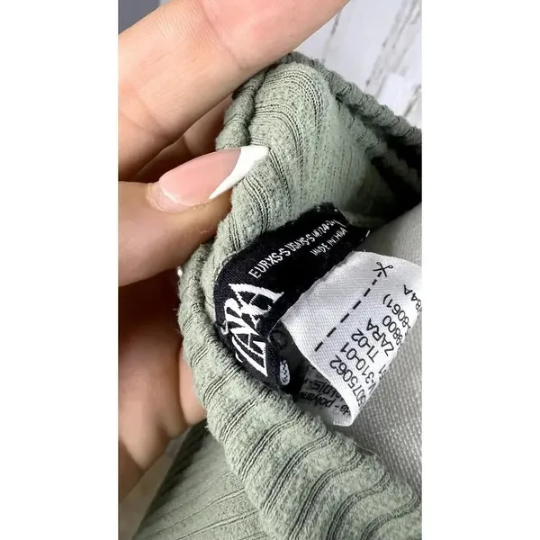 Zara Women's‎ XS Green Ribbed Knit Crop Top Mock Neck Sleeveless Casual Tank - Image 3