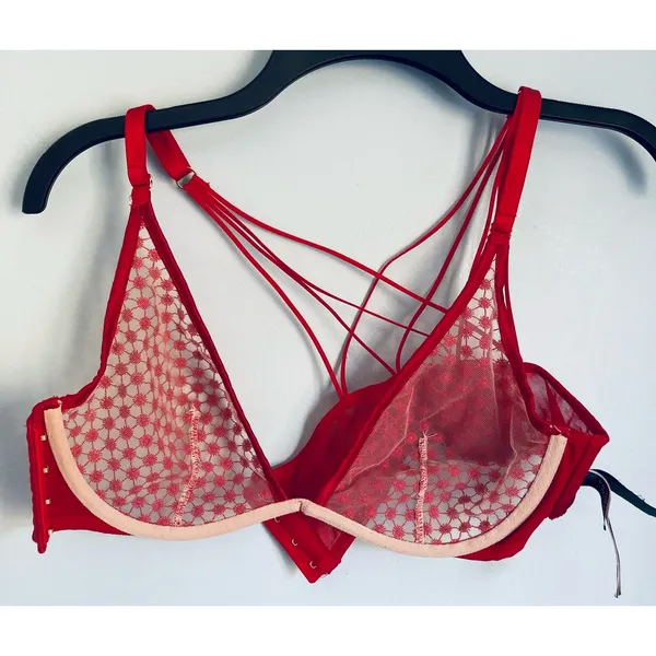 Victoria's Secret Bra Unlined NWOT Red Semi Sheer 36C Valentine's - Image 6