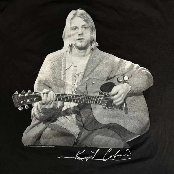 Kurt Cobain Unplugged Live W/ Guitar Signature Black‎ T-shirt Size Small - Image 4