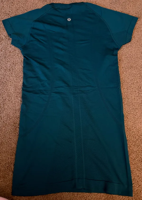 Lululemon Swiftly Tech Short Sleeve 4 - Image 3