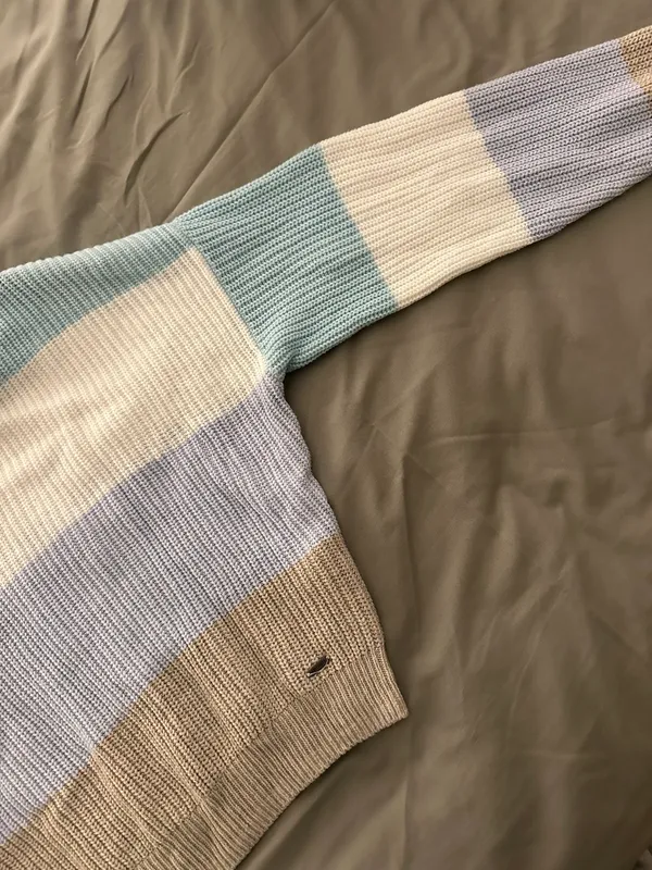 Hollister Striped V Neck Sweater - Image 4