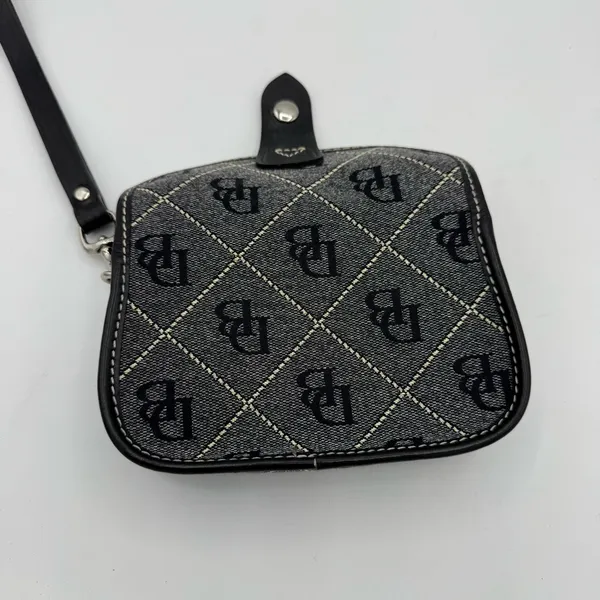 Dooney & Bourke‎ Signature Quilt Flap Wristlet Authentic Vintage Denim pouch y2k - Image 4