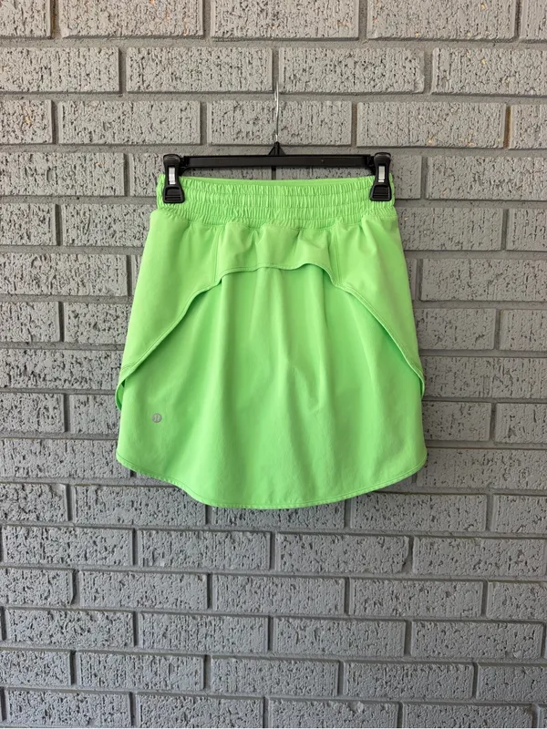 Lululemon Hotty Hot High-Rise Skirt *Long Scream Green Light Size 4 - Image 5