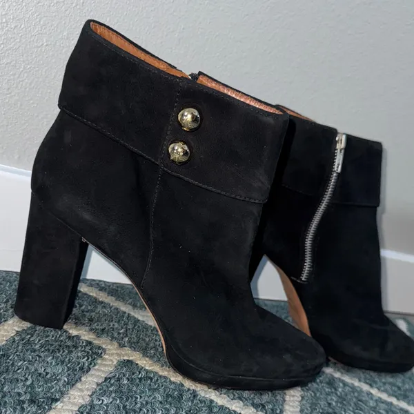 Kate Spade Black Suede Ankle Boots Block Heel Gold Button Size 9.5 - Image 3