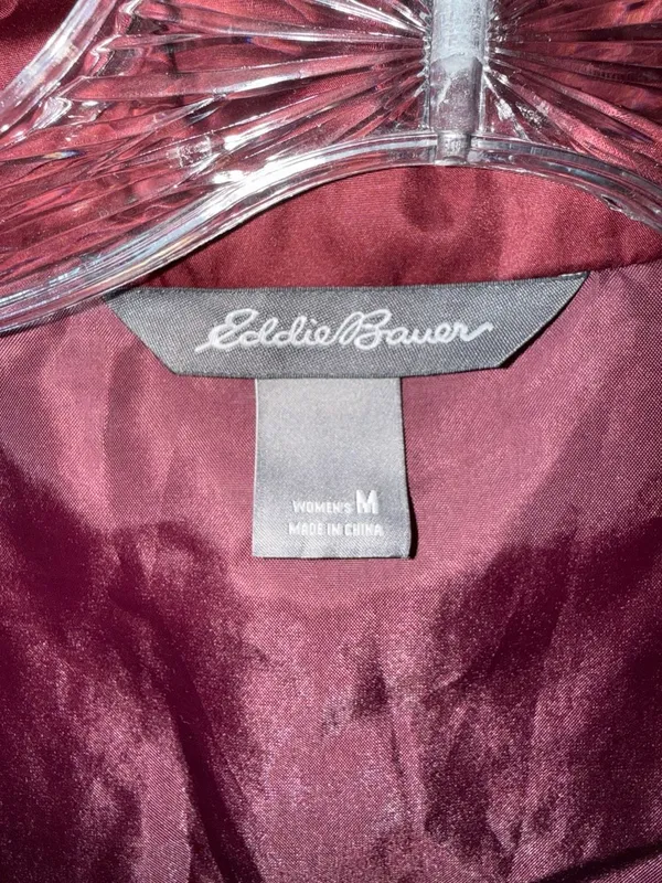 Eddie Bauer Women's Quilted Lightweight Zip-Up Jacket in Burgundy - Image 5