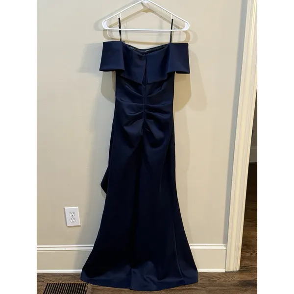 NEW XSCAPE "Adriana"‎ Long Scuba Crepe Off the Shoulder Dress Size 6 - Image 5