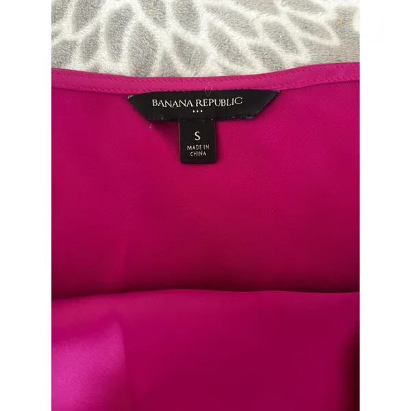 Banana Republic Pink Satin Cami‎ Small Cowl Neck Jewel Tone Minimalist Chic Top - Image 2