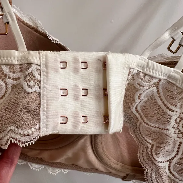 Aerie‎ Cream Lace Bra with Underwire and Scalloped Edging - Image 5