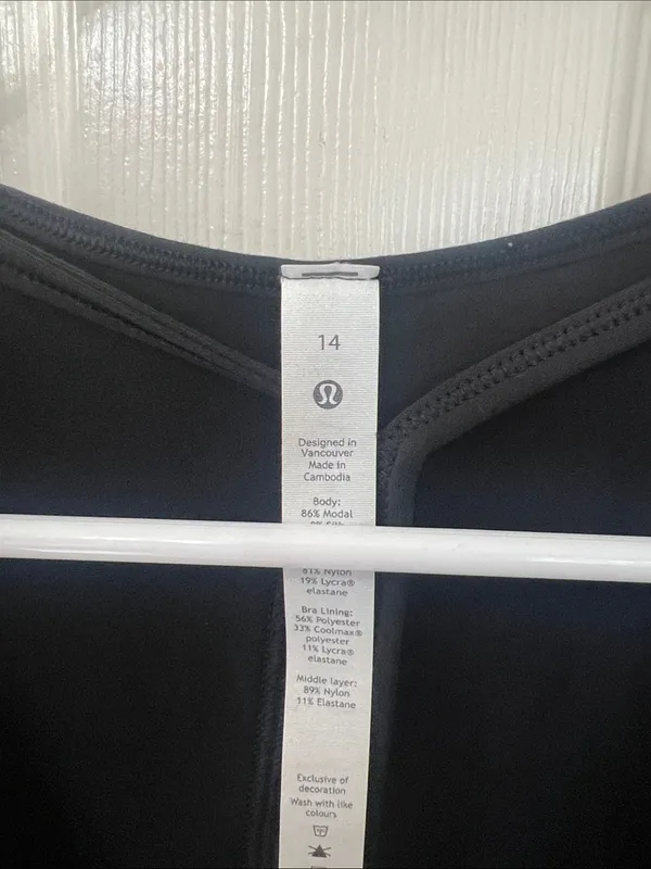 Get Low Tank with Hidden Flow Y Bra inside - Image 3