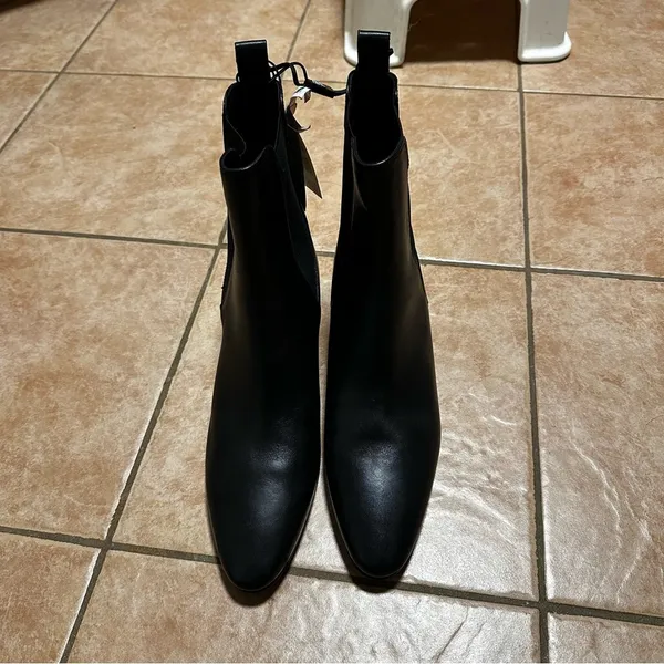 Zara HEELED LEATHER ANKLE BOOTS size 38 - Image 9