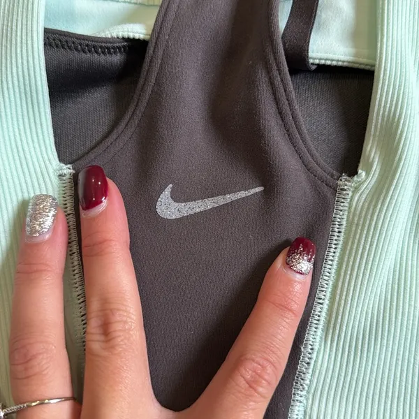 Nike sports bra - Image 5