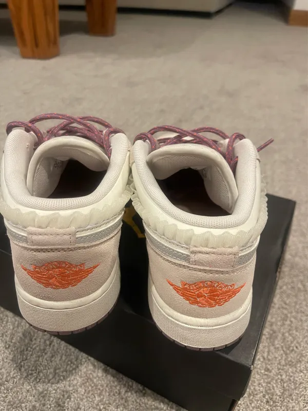 Jordan Air lows  - Image 3