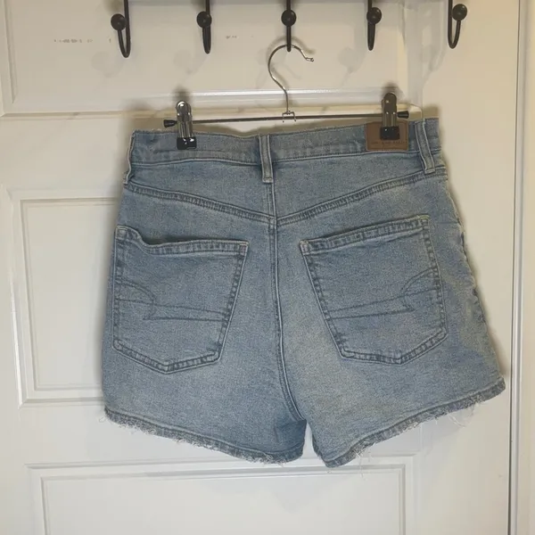 American Eagle Strigid Distressed High Rise Denim Shorts Size 8 - Image 3