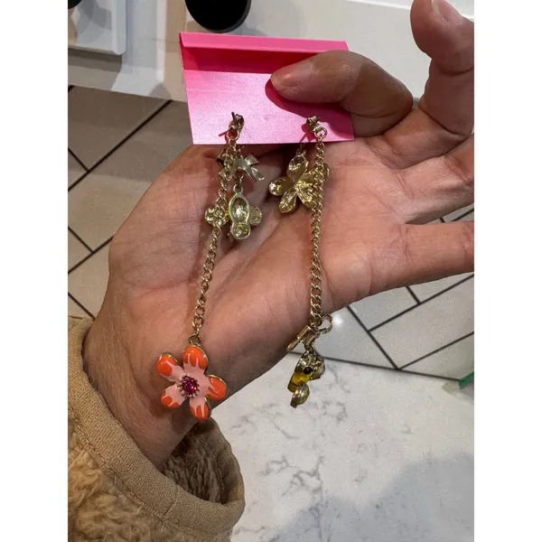 Rare Betsey Johnson mismatched bee flower bow drop earrings crystal accents - Image 10