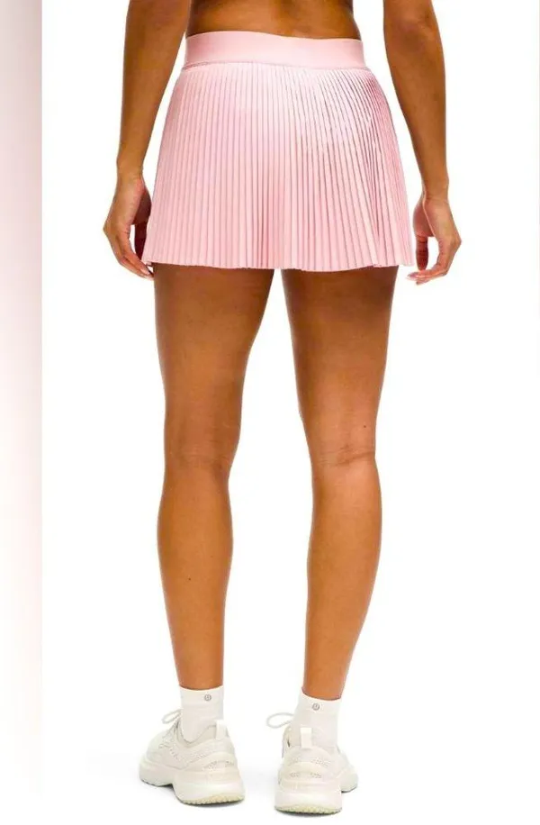 Lululemon NWT Varsity High Rise Pleated Tennis Skirt Vital Pink Size 12 - Image 2