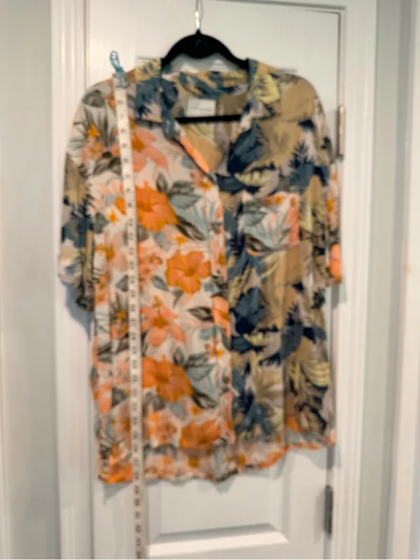 American Eagle Size M Tropical Hawaiian Camp Resort Short Sleeve Button Shirt - Image 9