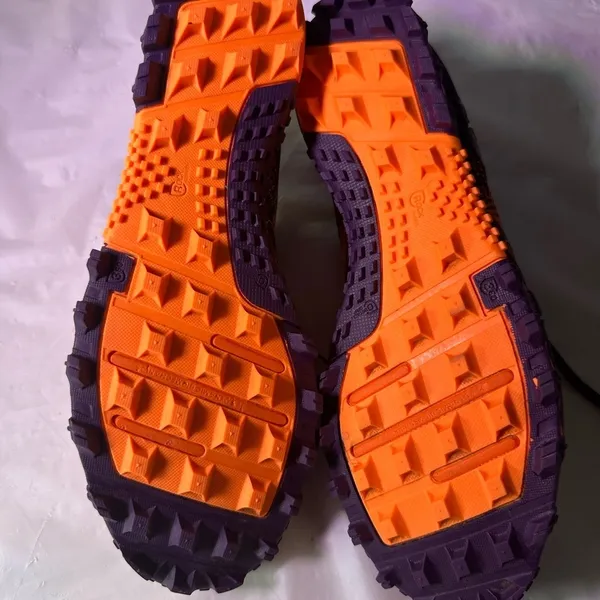 Reebok Black and Orange Sneakers - Image 12