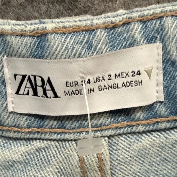 Zara Button Fly Straight Leg Jeans Womens 2 Blue Light Washed Denim Raw‎ Hem - Image 11