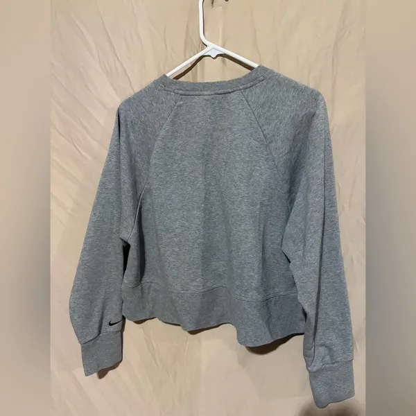 Nike crewneck - Image 4