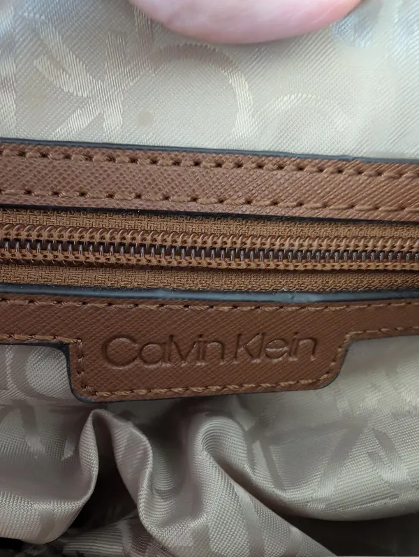 Calvin Klein brown trim monogram canvas gold hardware crossbody bag - Image 5