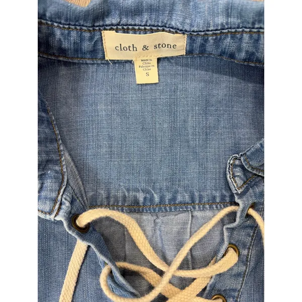 Cloth & Stone Women’s Small Chambray Lace Up Popover Shirt Denim Tencel Top - Image 2