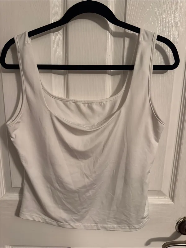 SHEIN White Scoop Neck Tank Top - Image 2