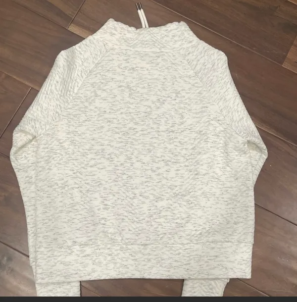 NWOT Crewneck sweater - Image 5
