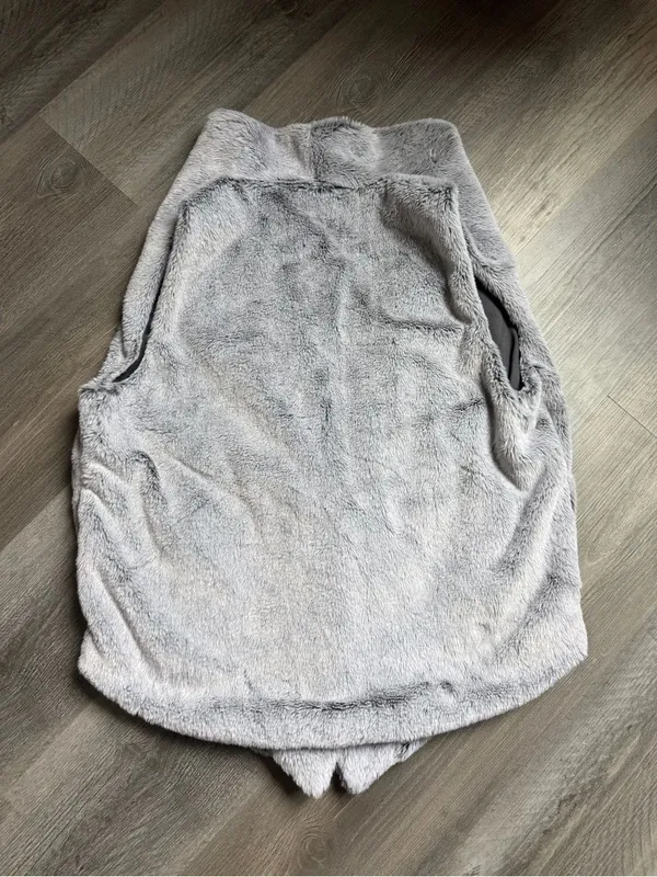CATO Faux Fur Vest Soft Gray Open Drape With Pockets - Image 8