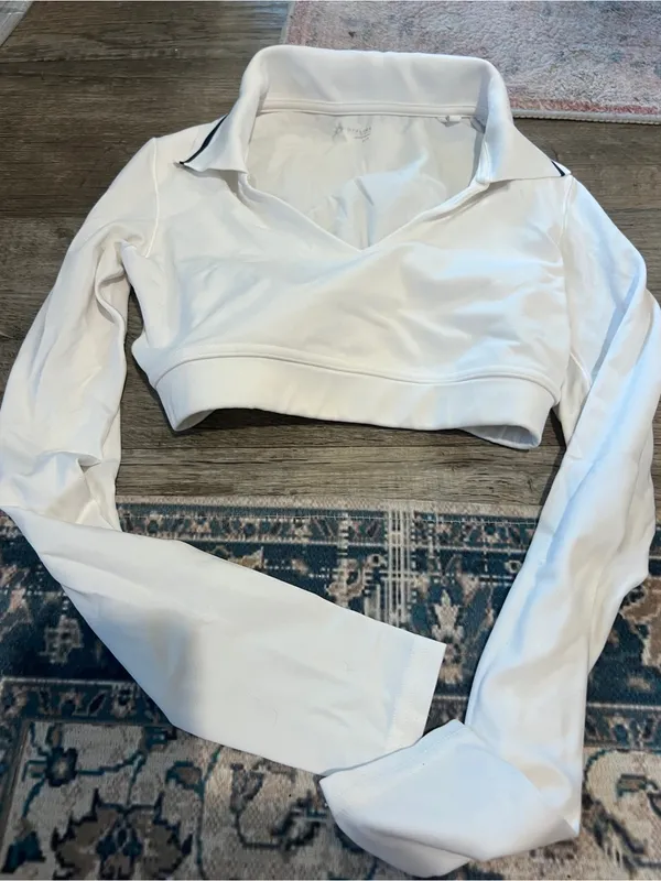 Aerie Cropped White Long-Sleeve Polo Top - Image 3