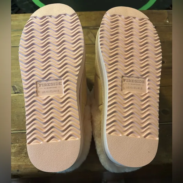 NWT Fireside Genuine Sherling Slippers - Image 8