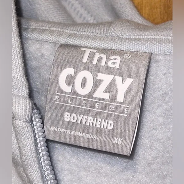 TNA Aritzia Cozy Boyfriend Fleece Cropped Jacket - Image 3
