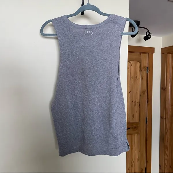 Under Armour Grey Low Cut Muscle Tank Top S/M - Image 3